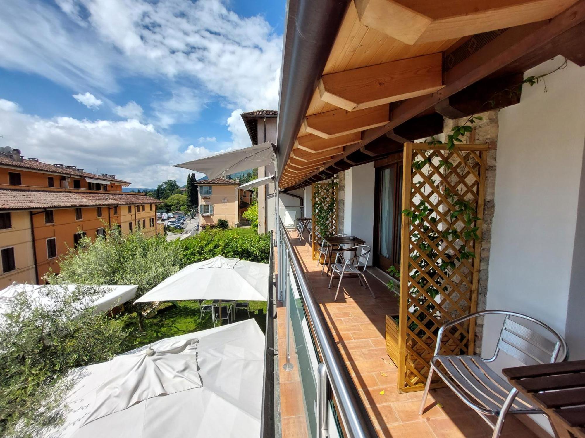 Pizzocolo Resort Fasano การ์โดเน ริเวียรา ภายนอก รูปภาพ